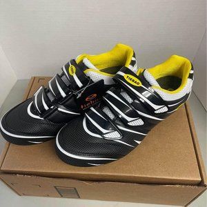 M300 - Tiebao cycling shoes. Size 41 (Euro) - 8 Mens (US). New with tags